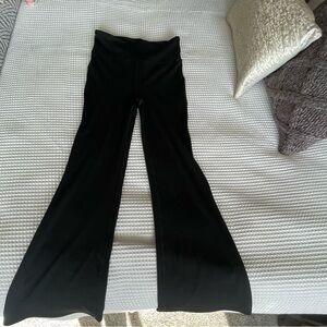 Women’s Black stretch active set .